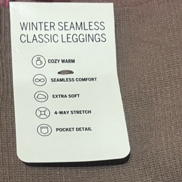 PINK Victoria’s Secret Winter Seamless Classic Leggings - Picture 4 of 8